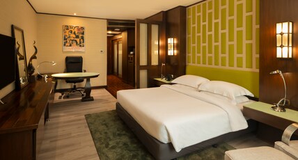 The Davis Bangkok Room Type - Superior Room Main Wing with Separated Shower and Bathtub
