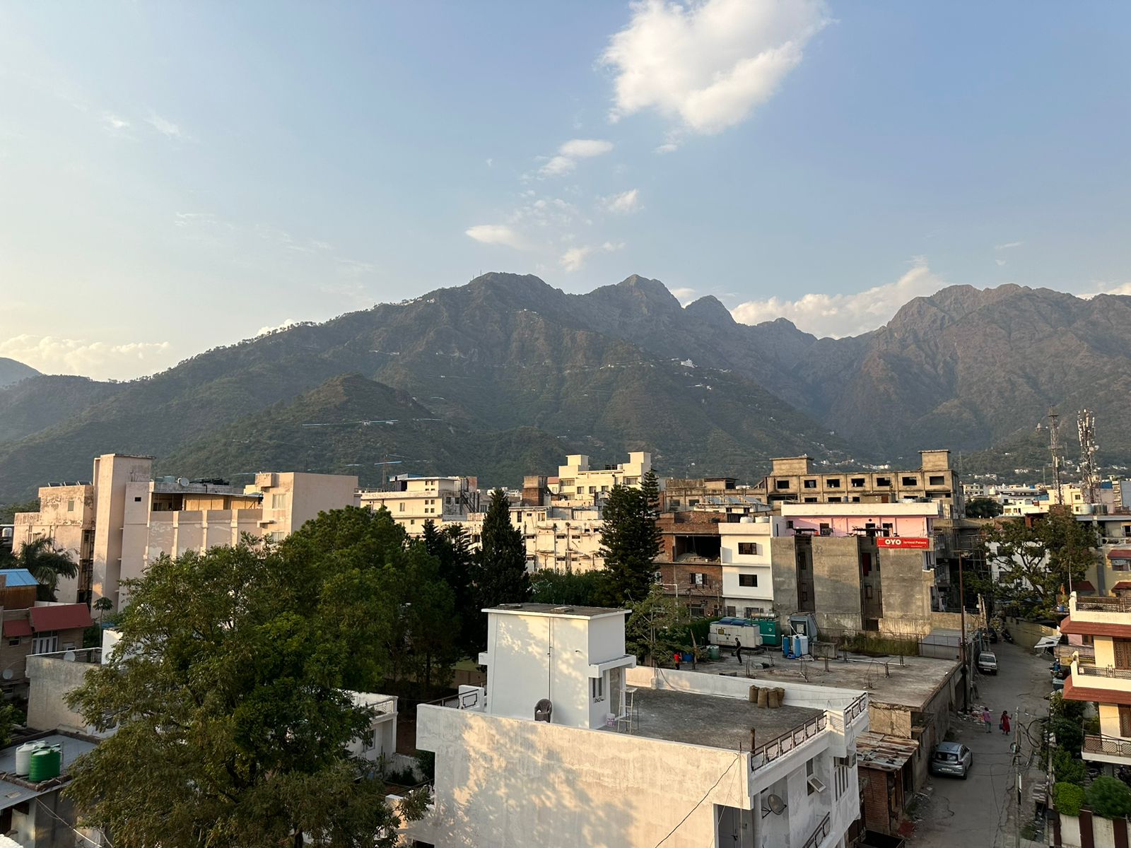 JHANVI INN - Tap to explore photos