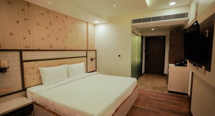 Royal Ritz Room Type - Premium King Bed Room with Balcony