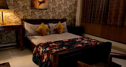 Urban Homes Stay Room Type - Ruby