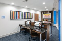 Holiday Inn Express & Suites Purcell