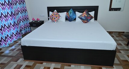 Monal Basera home stay Room Type - Super Deluxe Room with Lake View