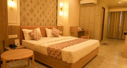 El Lujo Hotel Room Type - Cosy Room King Bed Room