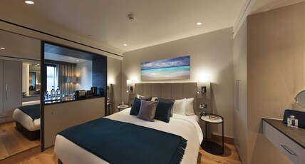 Tower Suites by Blue Orchid, Tower Bridge Room Type - Superior Suite with Kitchen Tower Suites by Blue Orchid, Tower Bridge Room Type - Superior Suite with Kitchen