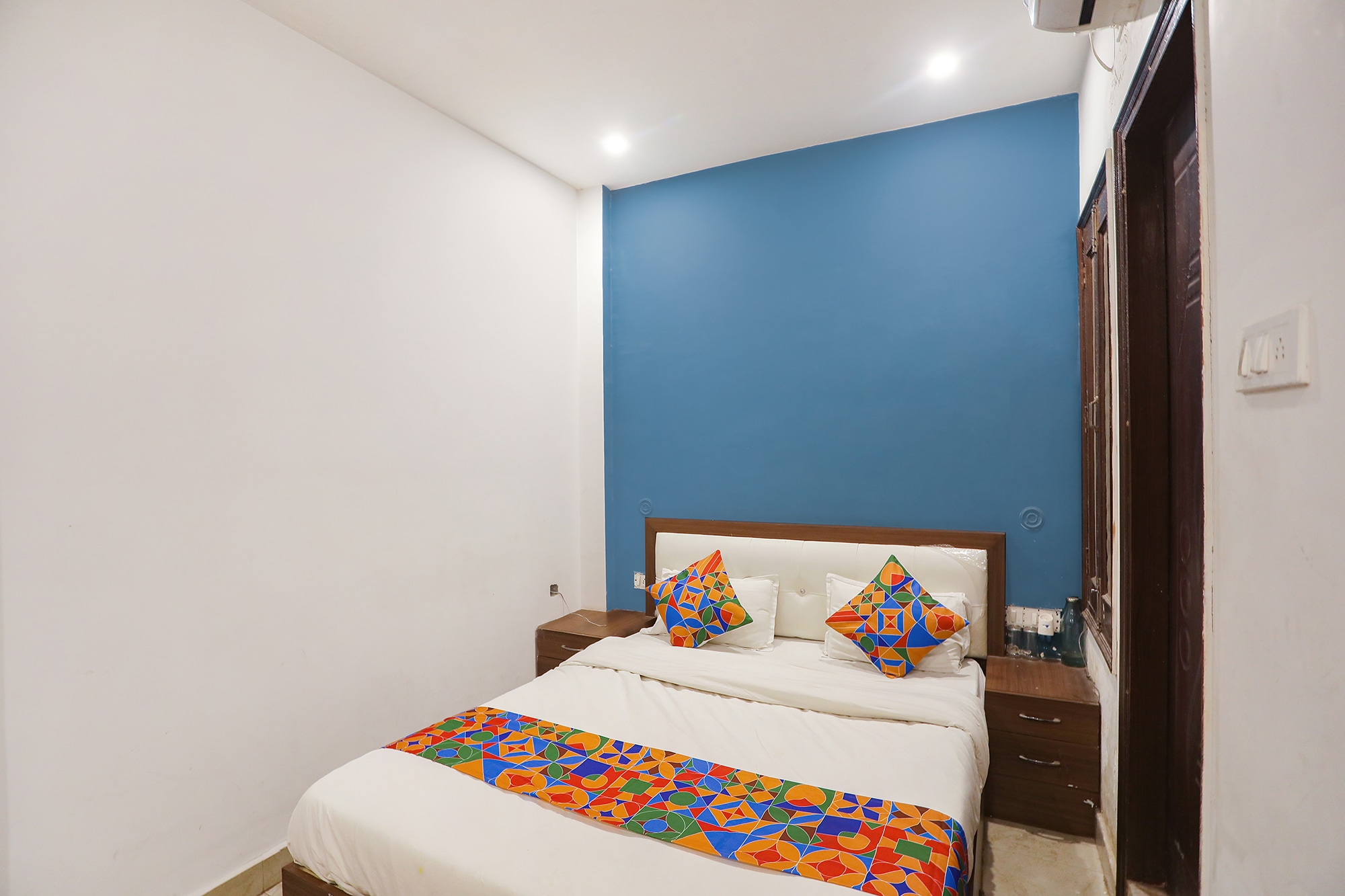 Via Usha Continental - Tap to explore photos
