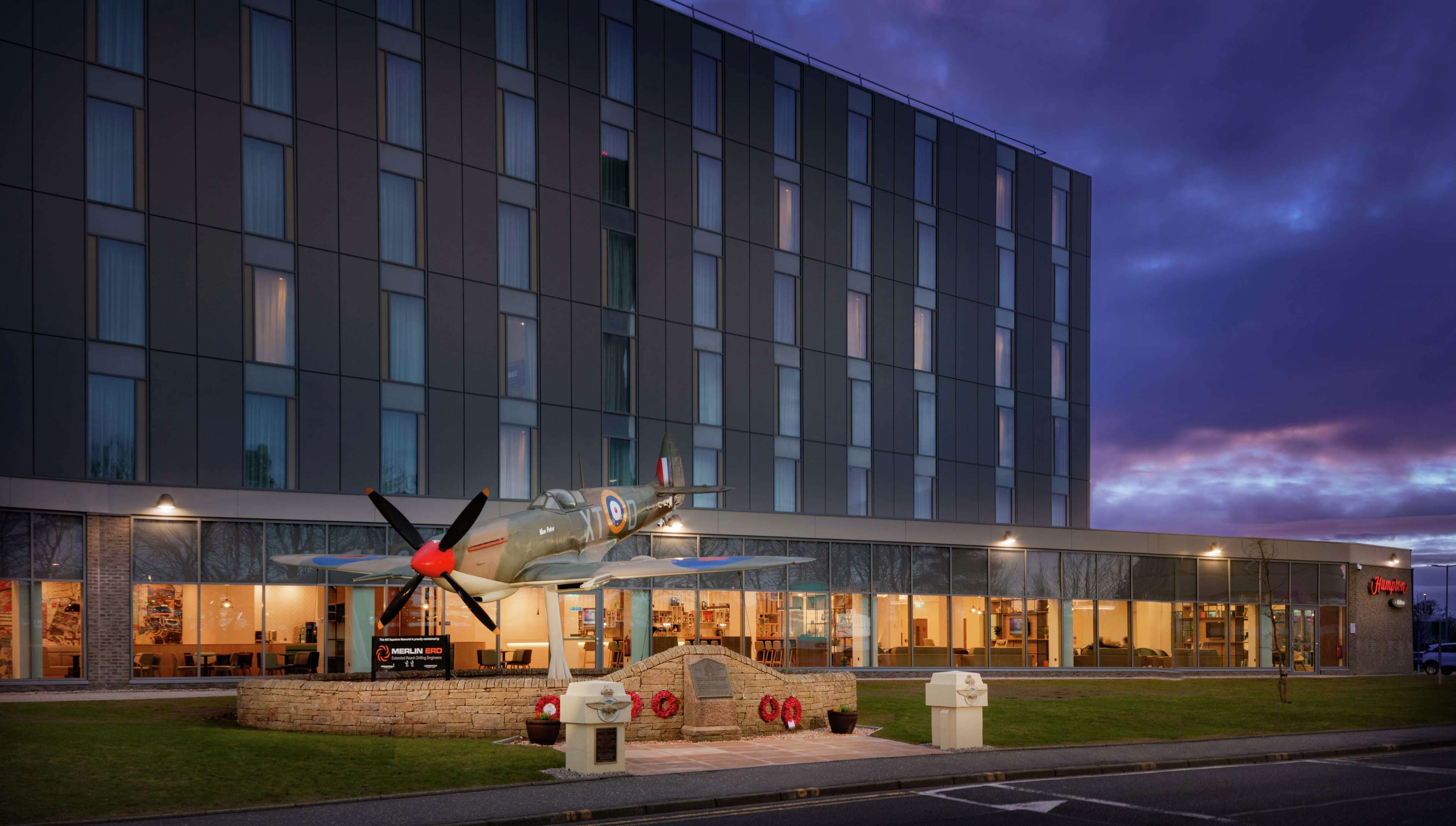 Hampton by Hilton Edinburgh Airport - Tap to explore photos