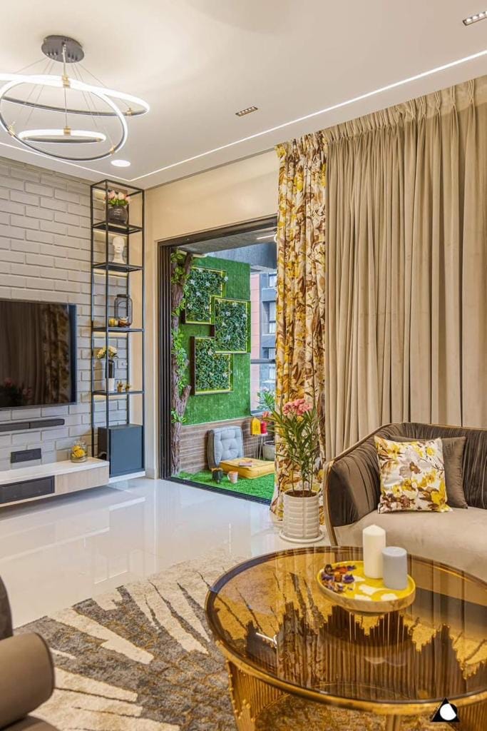 La Chic & Luxurious 3BHK with View Nr Amanora Mall - Tap to explore photos