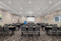 Holiday Inn Hotel & Suites OVERLAND PARK-WEST