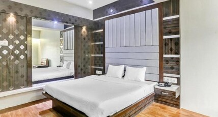 Hotel Vinyasa Residency Room Type - Deluxe Room