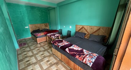 Blue Heaven Tosh Room Type - Twin double room