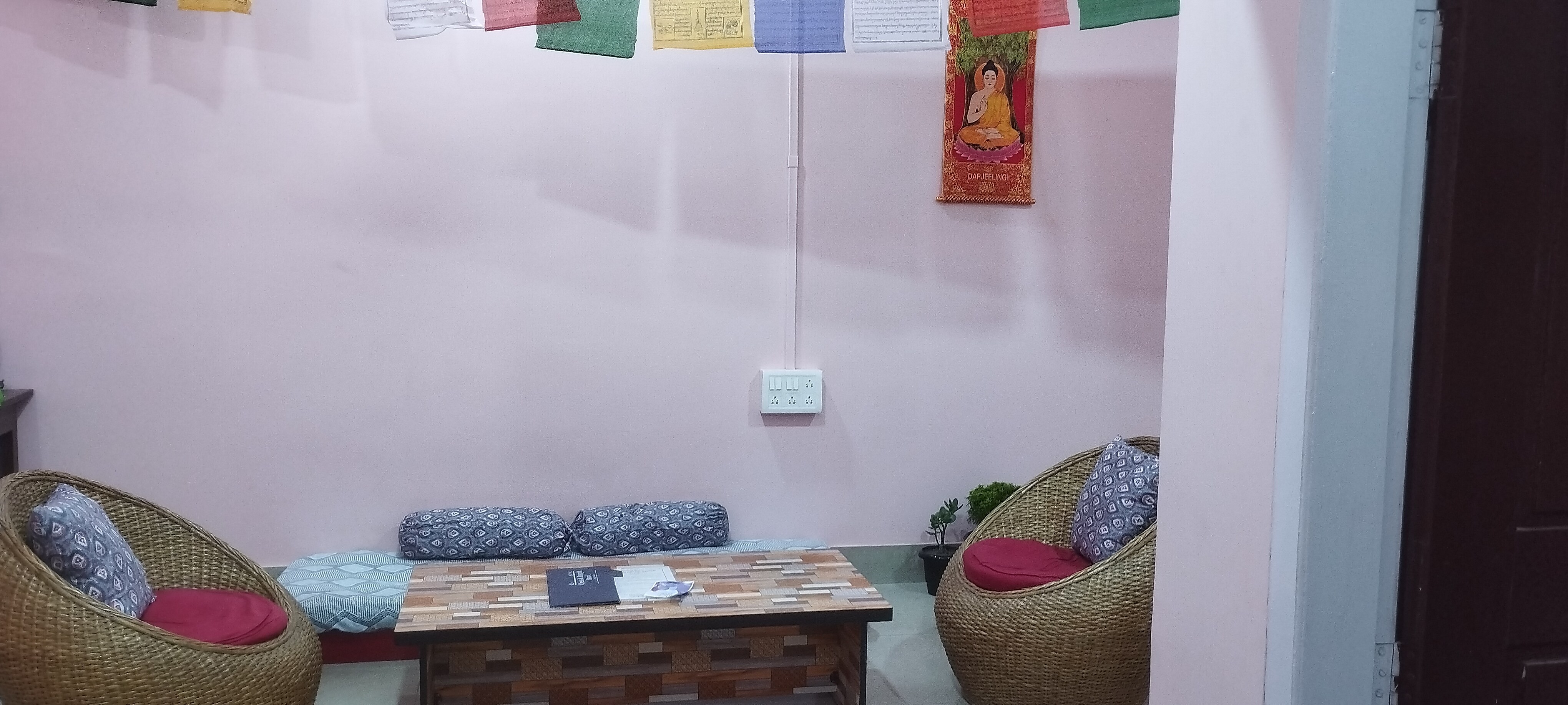 Backpackers' Haven - Tap to explore photos