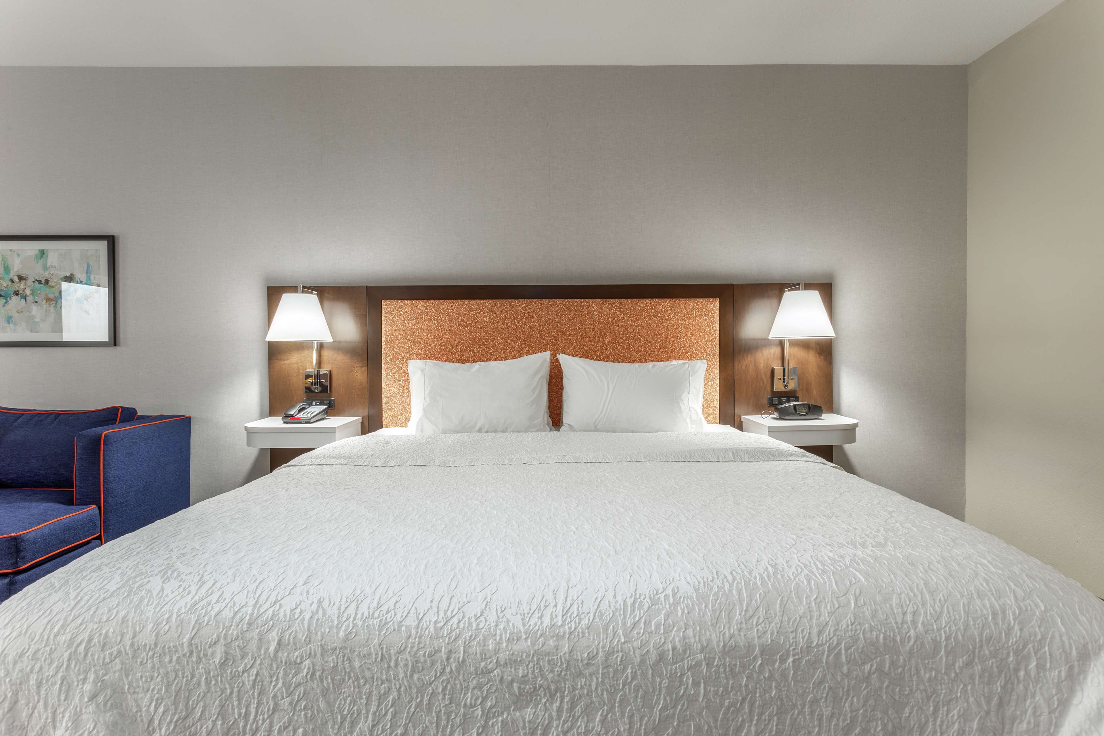 Hampton Inn Capital Mall - Tap to explore photos