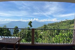 Golden Apple Garden Stay by StayApart