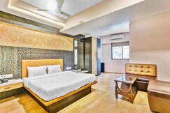 Hotel Vinyasa Residency
