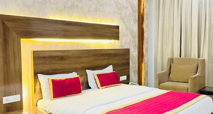 Hotel Sobti Plaza Room Type - Super Deluxe Room