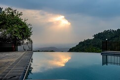 KHANZ REGENCY RESORT