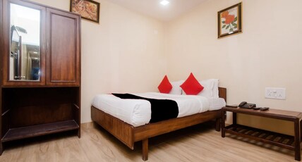 Shivar Guest House Mumbai Room Type - Standard Deluxe Room