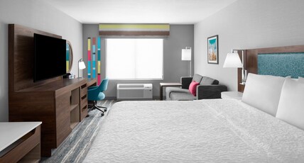 Hampton Inn by Hilton Phoenix-Biltmore Room Type - 1 KING SOFABED NONSMOKING