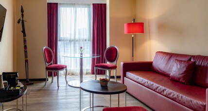 Pullman Kinshasa Grand Hotel Room Type - DELUXE SUITE, 1 king size bed, sofa bed, high floor