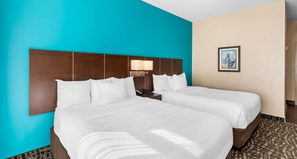 Best Western Plus Hotel Montreal Room Type - 2 Queen Beds, Non-Smoking, Pillow Top Mattress, Flat Screen Television, Refrigerator, Wi-Fi Best Western Plus Hotel Montreal Room Type - 2 Queen Beds, Non-Smoking, Pillow Top Mattress, Flat Screen Television, Refrigerator, Wi-Fi