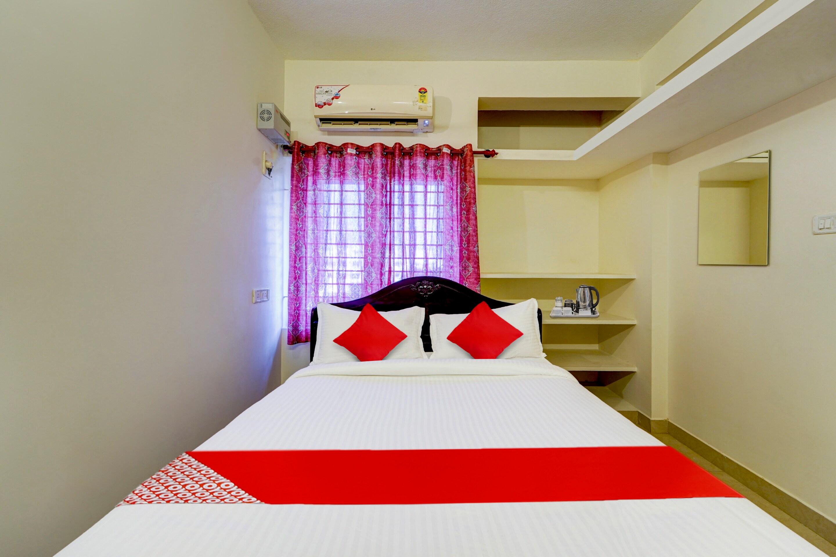 Hotel O Senthamizh Residency - Tap to explore photos