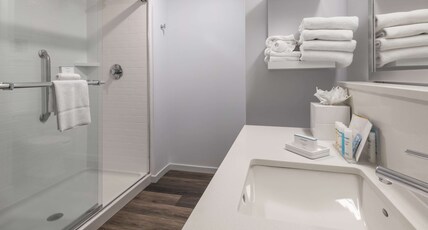 Hampton Inn by Hilton Lehi-Thanksgiving Point Room Type - 1 KING BED NONSMOKING
