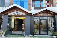 Address of Hotel Shagun Palace 
