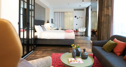 Radisson Blu Hotel, Cologne Room Type - Urban Retro Suite - Balcony