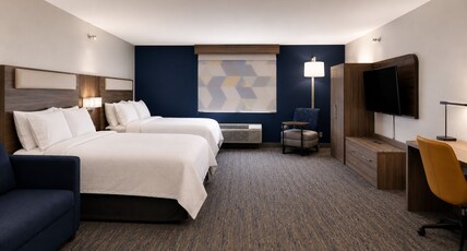 Holiday Inn Express Hotel & Suites Pierre-Fort Pierre Room Type - 2 Queen Beds Standard