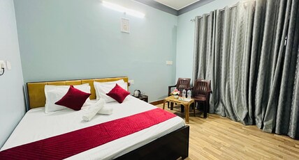 Temple Town | Premium Stay Near Ramjanmbhoomi Room Type - The Balcony Retreat | Budget Friendly Room