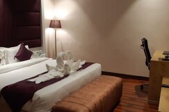 Grand Geet Hotel