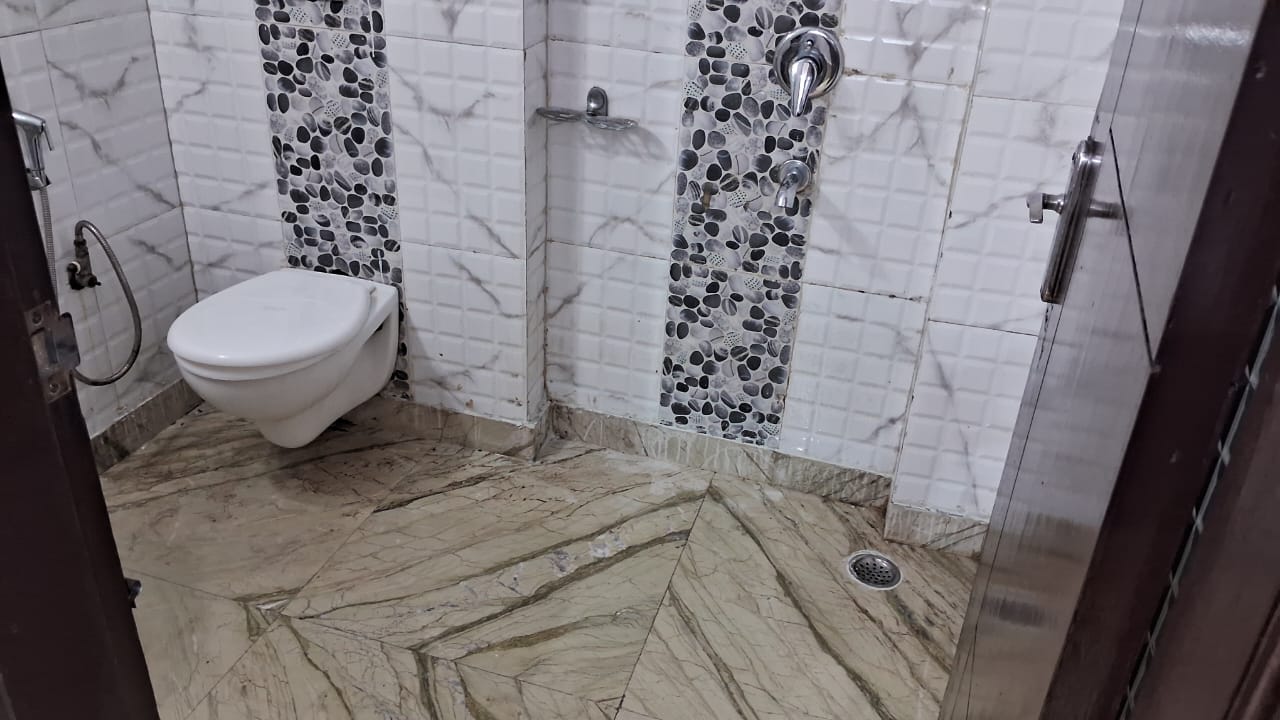 Short Stay Service Apartment in Safdarjung Enclave - Tap to explore photos
