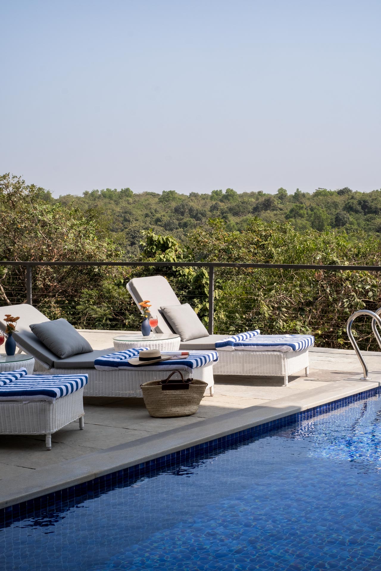 LohonoStays Villa Sacri Borod Hill 6 -3 Bedroom - Tap to explore photos