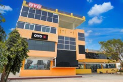 SPOT ON New Diamond Hotel