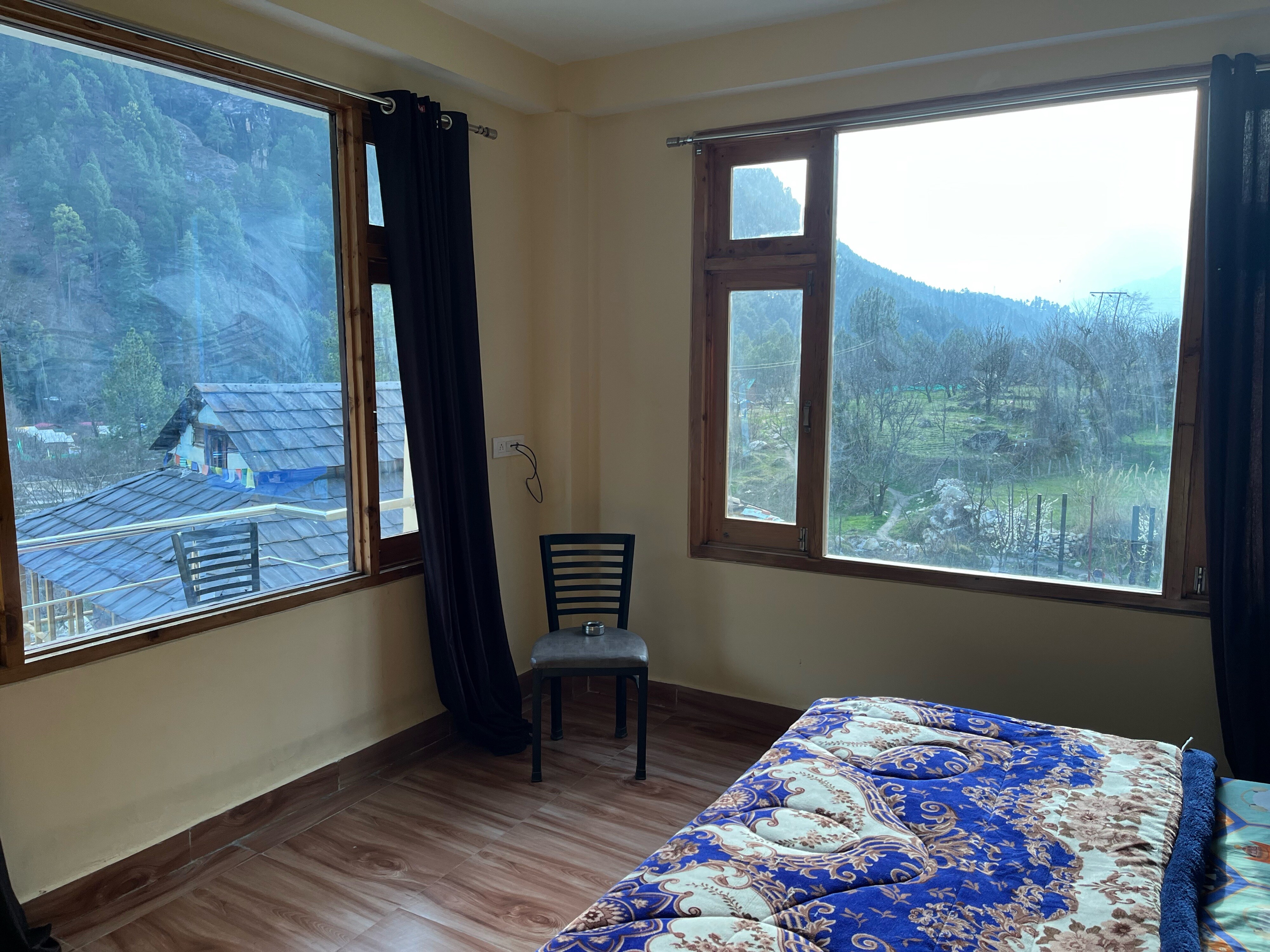 Trippy Tribe - Tap to explore photos