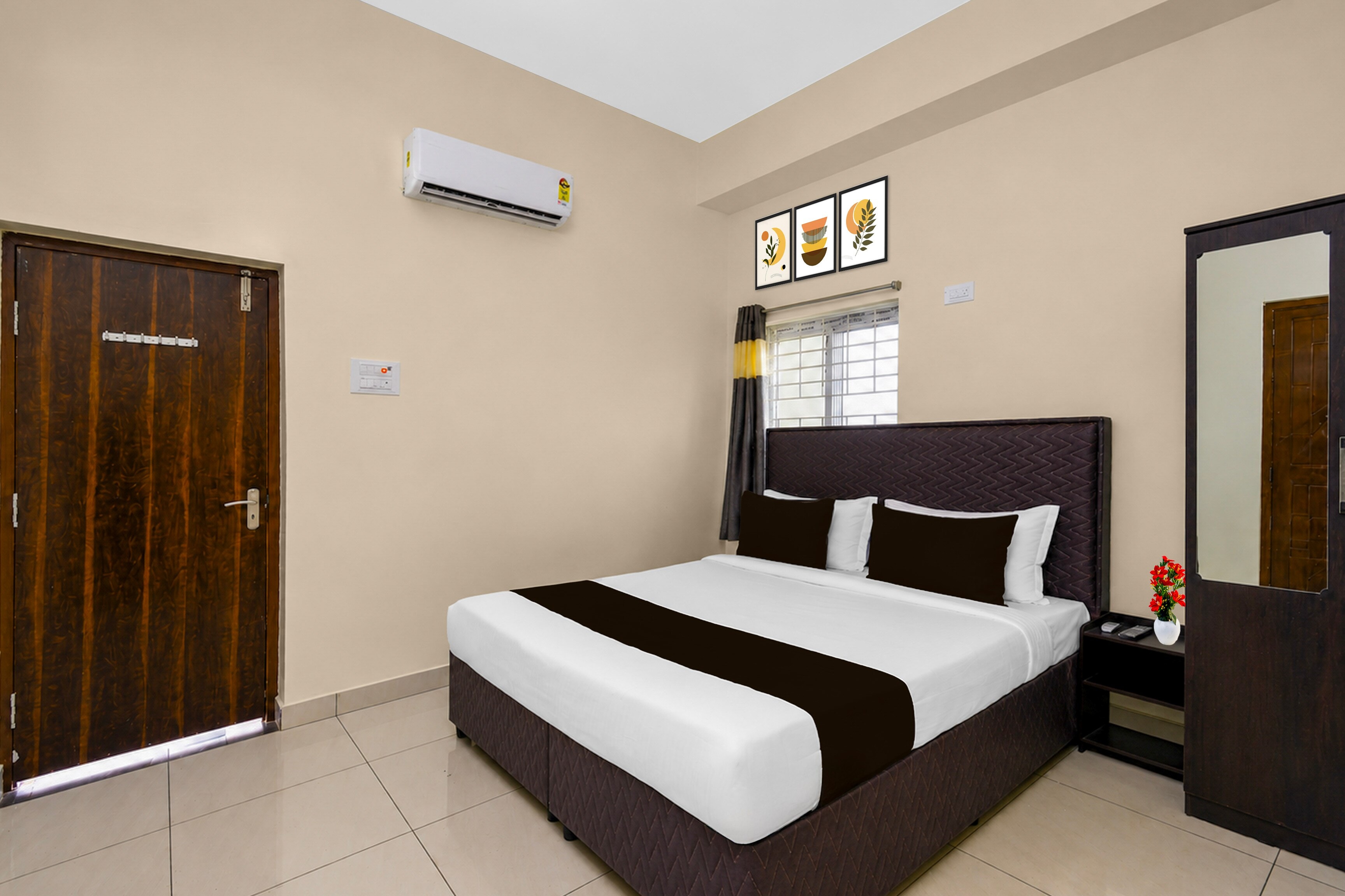 Super Hotel O Temple Road Vemulavada - Tap to explore photos