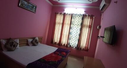 Summer Hill Hotel Room Type - Standard Room with AC