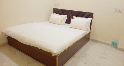 Hotel The Comfort Villa Room Type - Deluxe Room