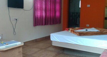 Shree Vihar - Serene place with fantastic view Room Type - Bedroom 3