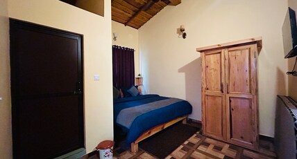 Mehra Paradise & Cafe Room Type - Deluxe room