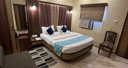KS PAYING GUEST HOUSE Room Type - Premium Super Deluxe Room