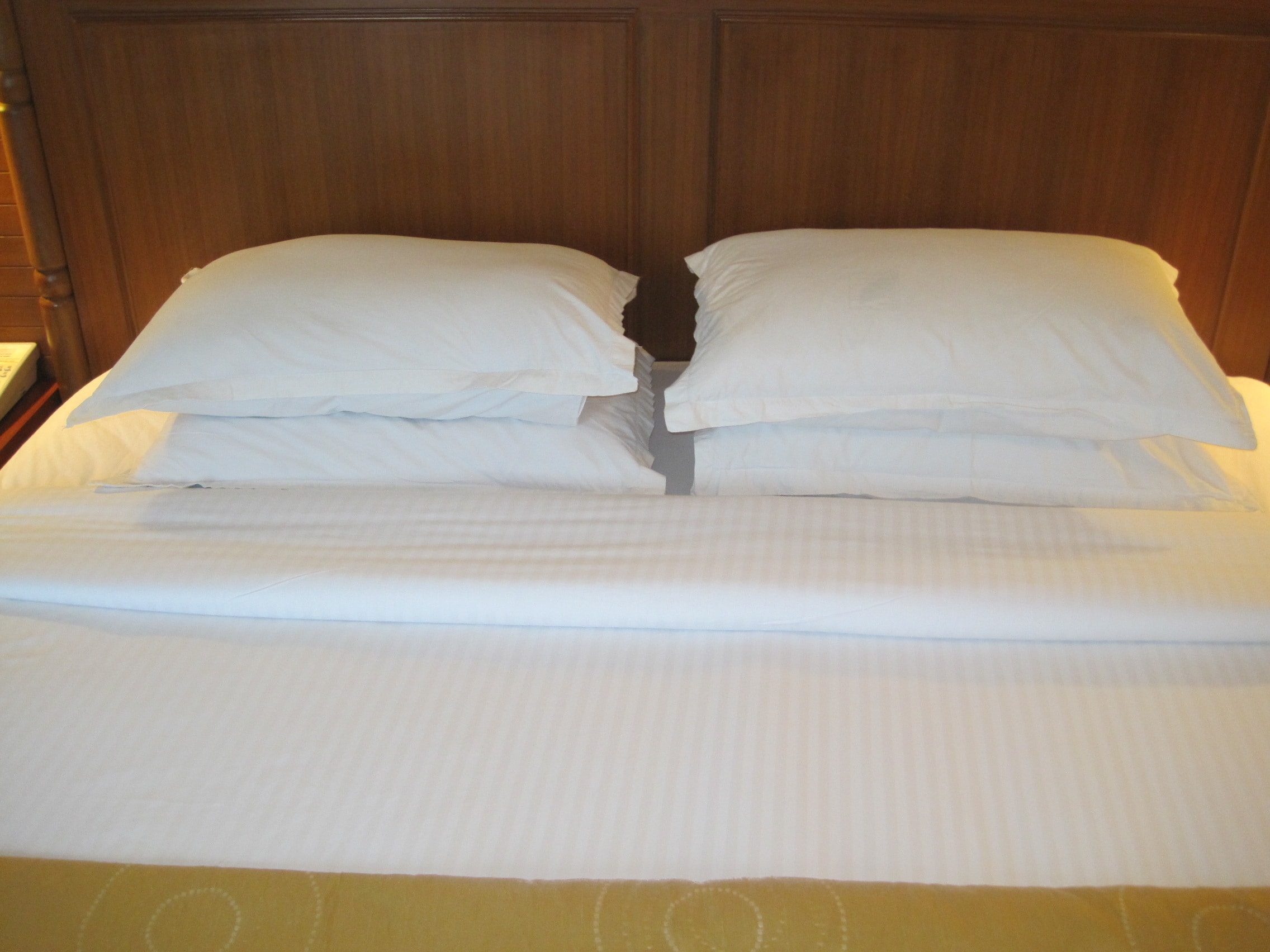 Parijatha Gateway Hotel - Tap to explore photos