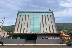 HOTEL SITARA GRAND