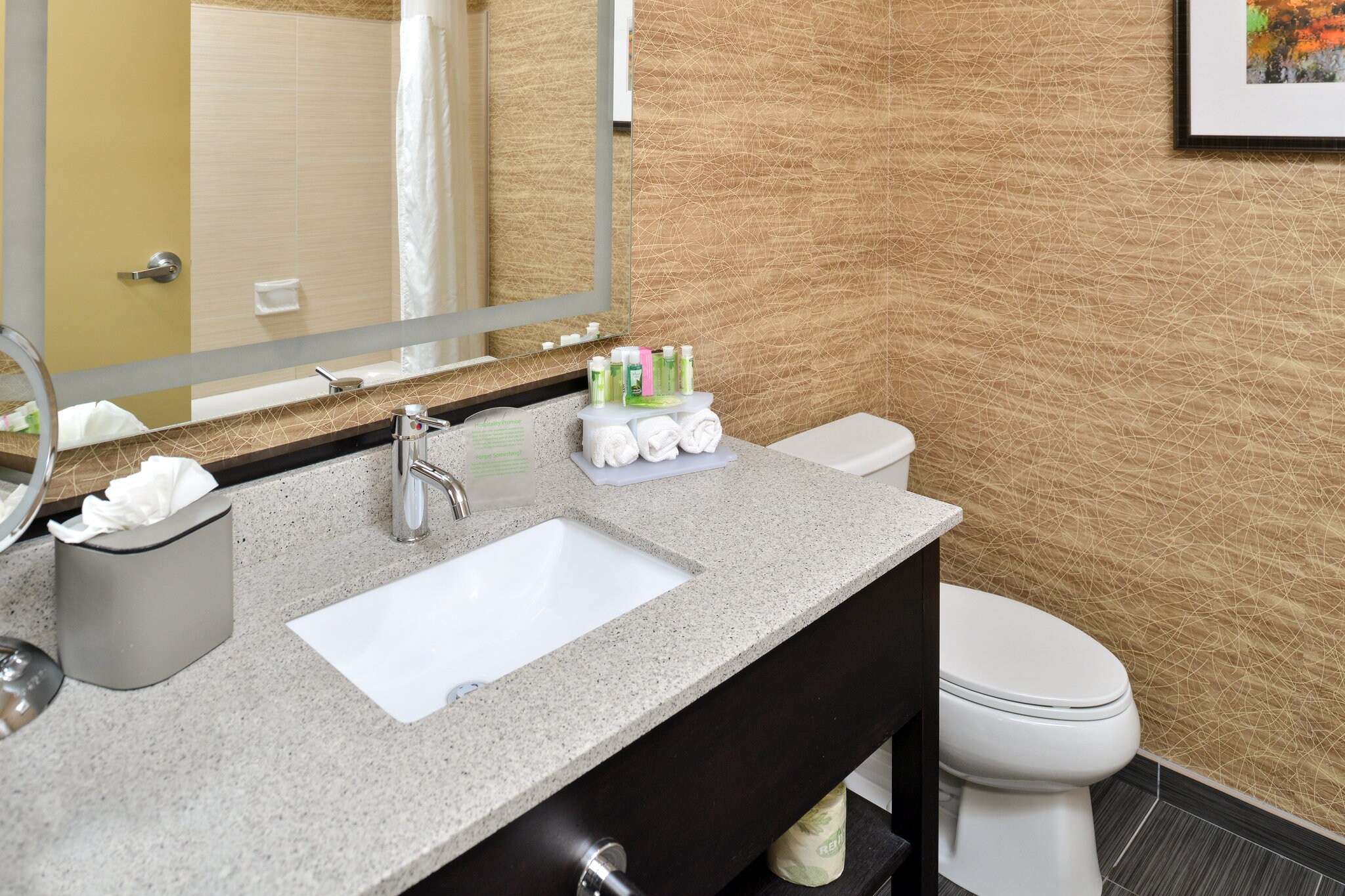 Holiday Inn Express & Suites PEEKSKILL-LOWER HUDSON VALLEY - Tap to explore photos
