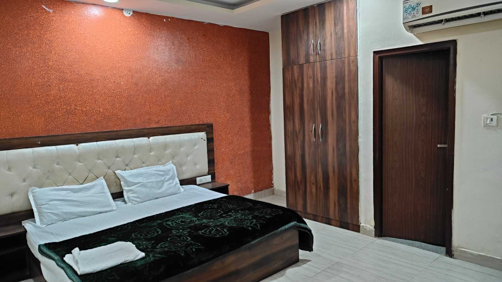 Hotel O Rana Guest House - Tap to explore photos