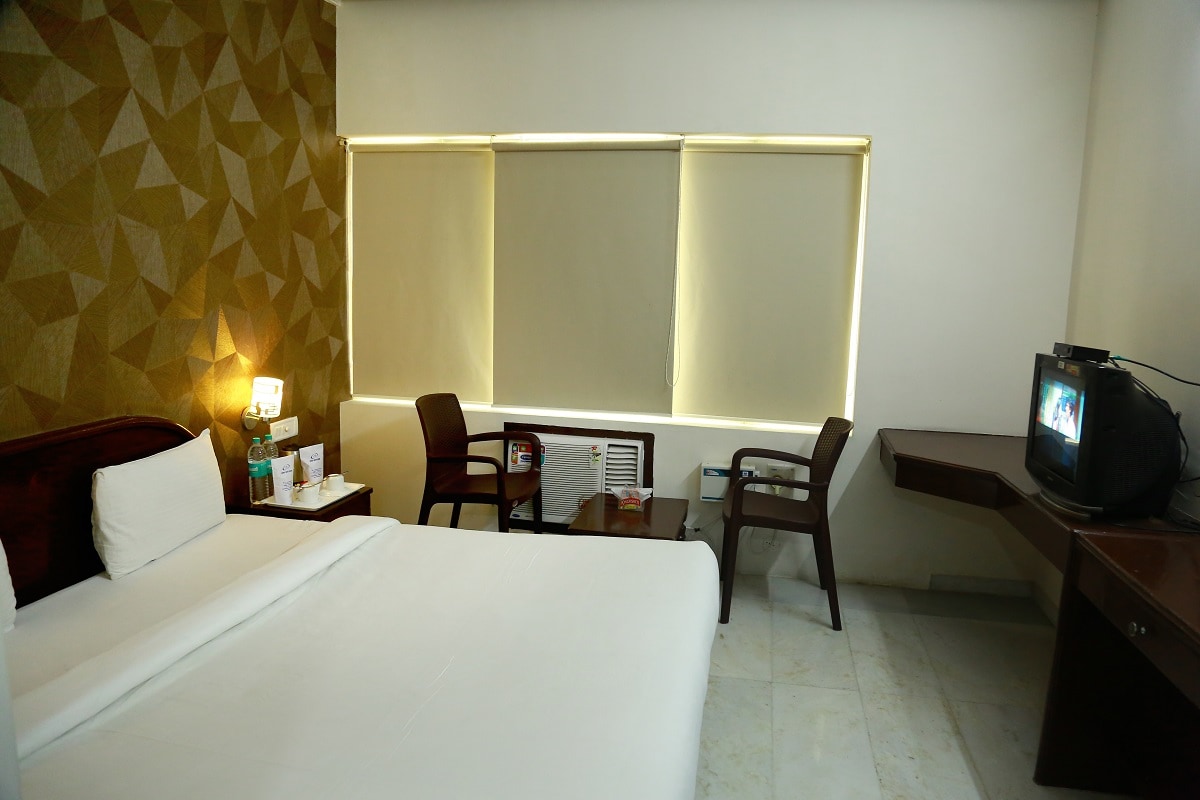 Shri Devi Park - Tap to explore photos