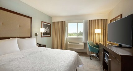 Hampton Inn Clackamas Room Type - 1 QN ACC ROLLIN SHWR NS