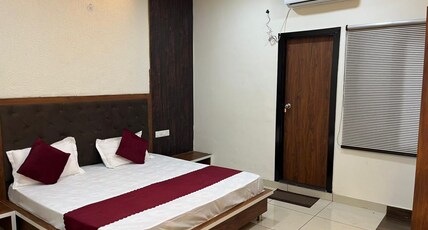 Phoenix Wedding   HomeStay Room Type - Deluxe Room