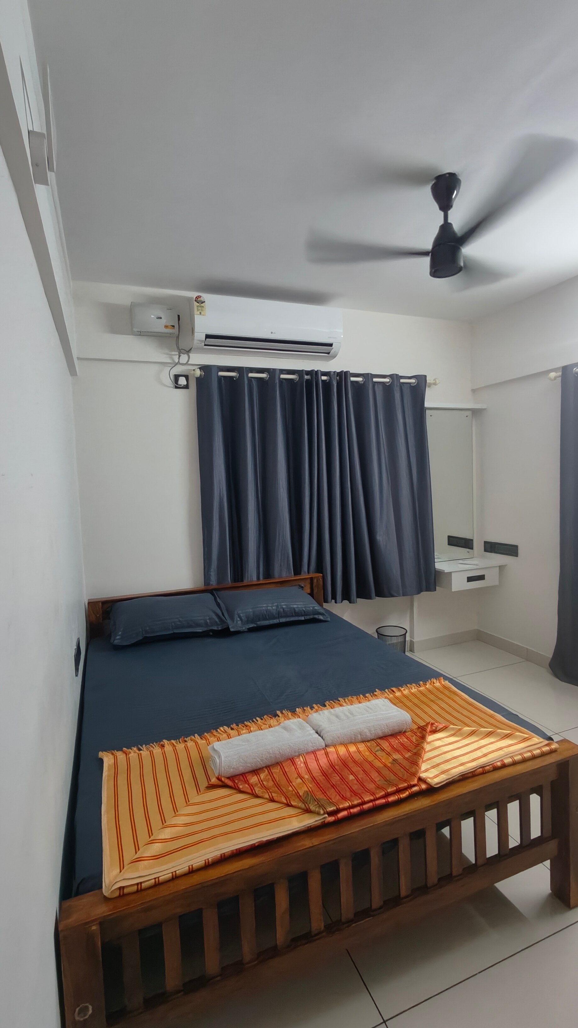 SimonS Fully furnished 2bhk apartment Trivandrum - Tap to explore photos