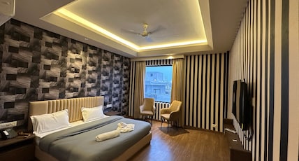 Central Stays Room Type - Deluxe Room With Window Central Stays Room Type - Deluxe Room With Window